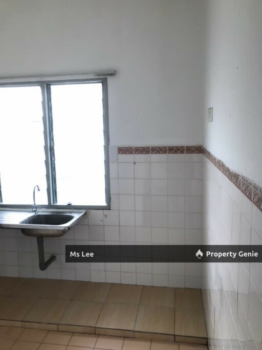 End Lot 2 Storey Town House (1St Floor unit)-Taman Sri Sentosa @ Klang-Ready 31/10
