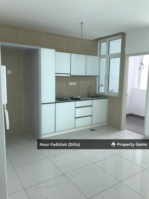 KLCC View The Court @ Central Residence Partial Furnished Full Loan
