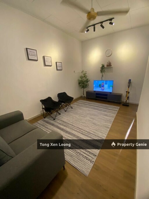 1 Storey @ Saujana Indah Bukit Katil !! Fully Renovated Unit !!