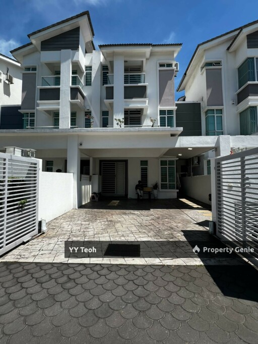 Mac Villa Taman Ayer Leleh Permai 2.5 Storey Terrace