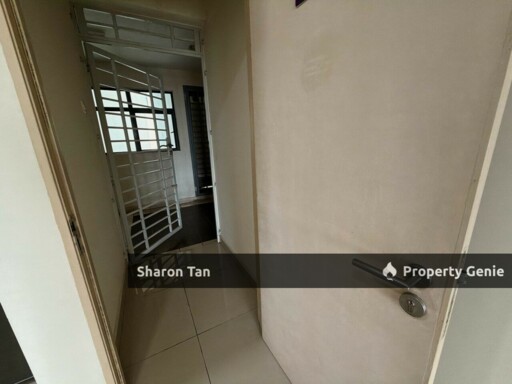Arc Hill 3B2B Apartment Tmn Daya, Setia Indah, Dato Onn, Mount Austin