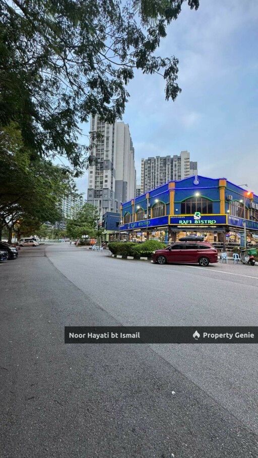 Shah Alam, Sect 13, 2sty Cornet Lot Shoplot for Rent RM20k
