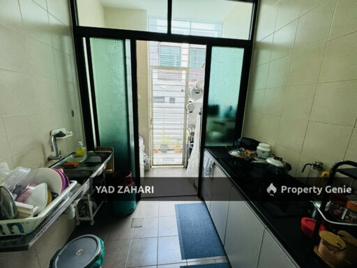 Aster Grove, Shah Alam | 3-Storey Superlink 5 Bedrooms | RM1.1M - Freehold, Below MV & Spacious Parking