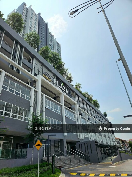 Plaza @ Kelana Jaya Residences {Save RM 142,200} 4~7 mins drive to LRT Kelana Jaya (KJ Line)