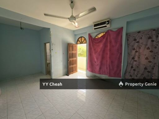 Taman Ipoh / Bercham 2.5 Storey Terrace For Sale, Strategic Location, Auto gate
