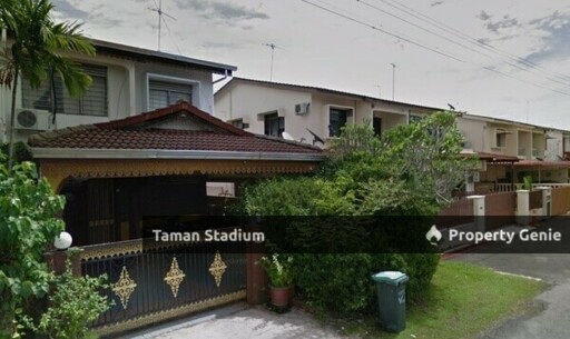 Taman Stadium