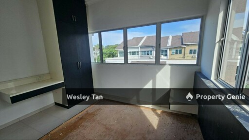 Below Value RM140,000 2 Storey Cluster 2055sqft Freehold 24/7 Guarded