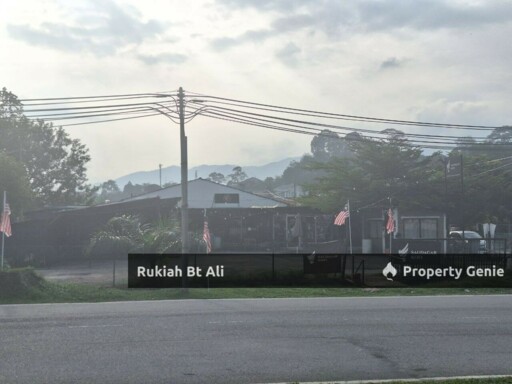 Bungalow Lot (Corner Unit) Facing Stadium Paroi