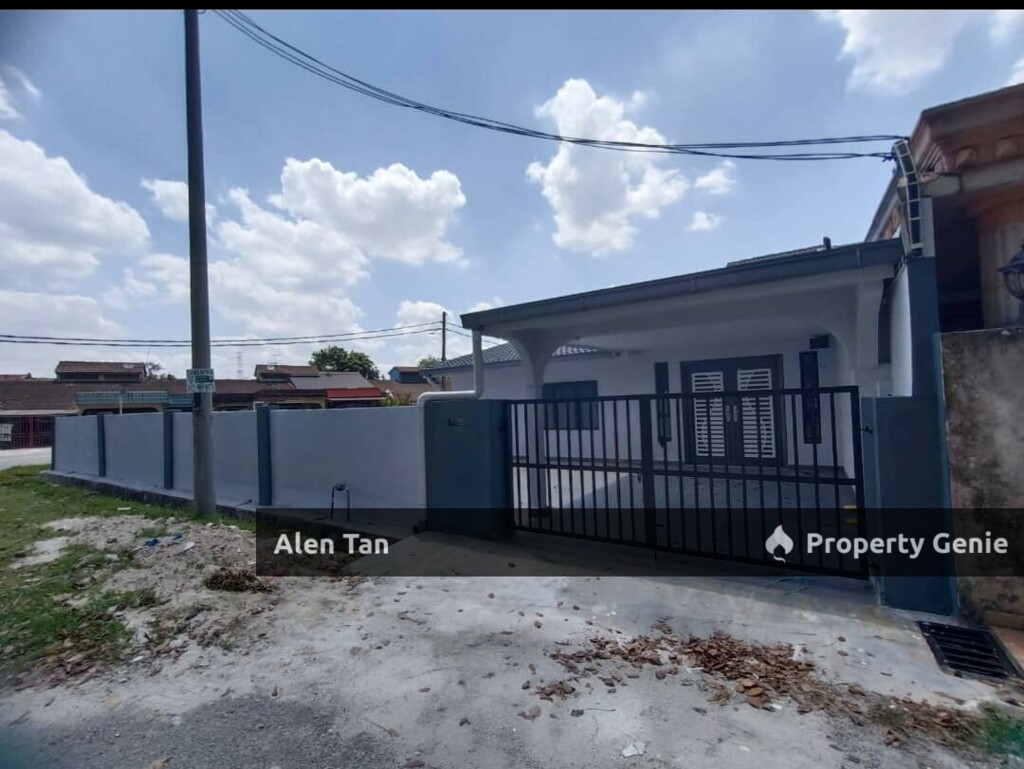 Corner 1 storey house, Taman Maznah, Klang