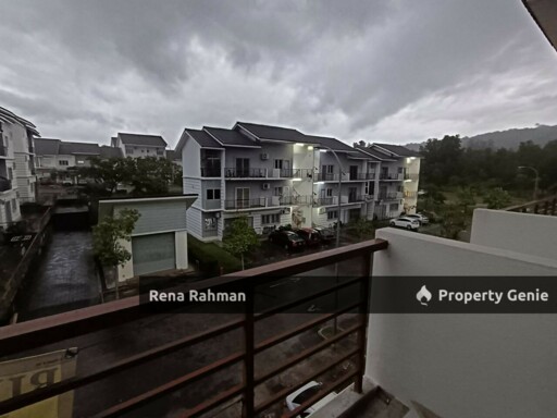 Townhouse Suci Bandar Ainsdale