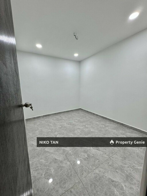 Jalan Permas Double Storey With Fully Renovated Bandar Baru Permas