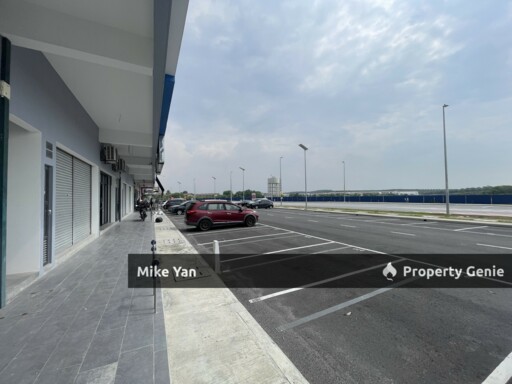 Kundang Business Centre Shop Facing Mainroad Bandar Baru Sri Kundang