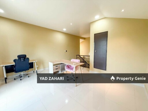 Ken Rimba Jimbaran Seksyen 16, Shah Alam | 2.5 Storey Terrace 5 Bedrooms | RM1.6M - Cornerlot and Fully Renovated