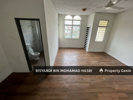 24'x70' Sq.Ft FREEHOLD End Lot Extra Land 2.5 Storey Terrace House Taman Salak Perdana, Bandar Baru Salak Tinggi, Sepang.