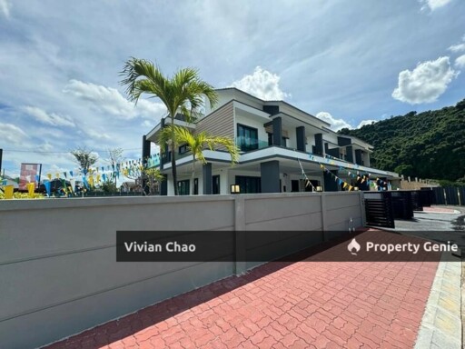 NEW Double Storey Terrace in GunungLang for Sale