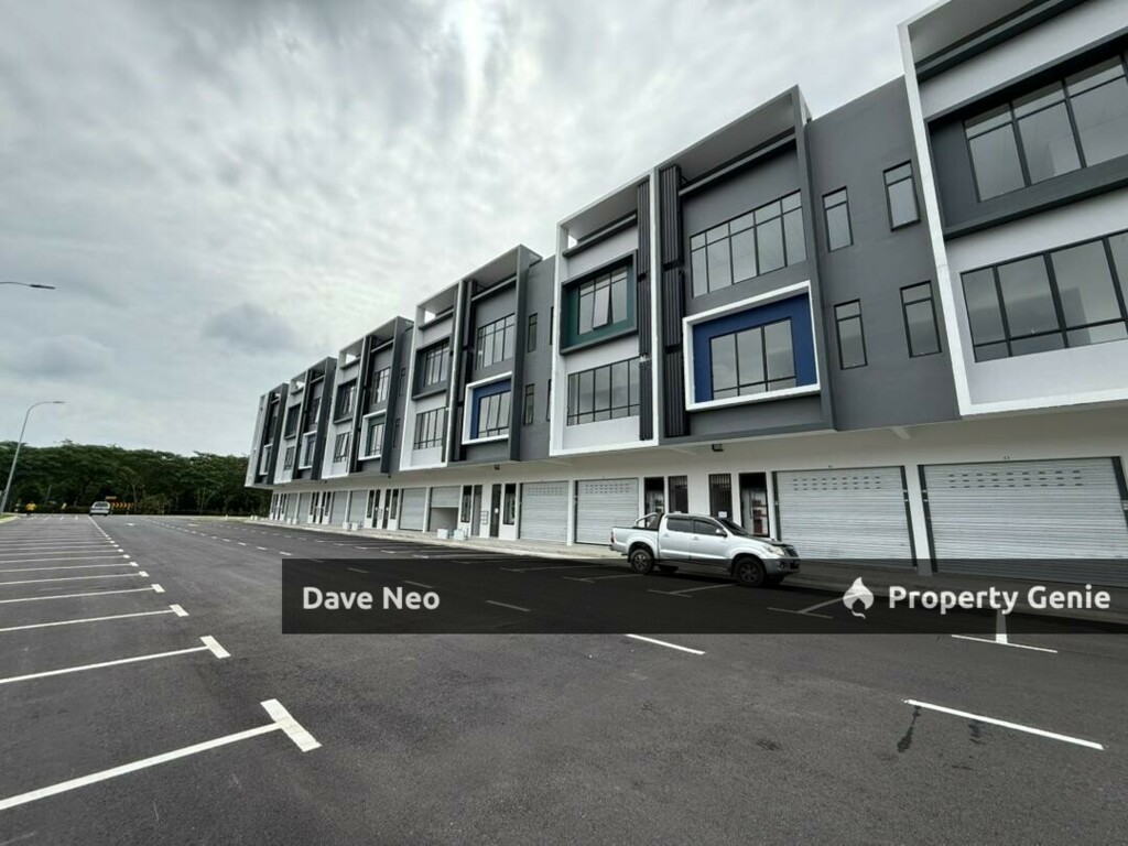 Austin Crest Emerland (Phase3) • Brand New Shoplot