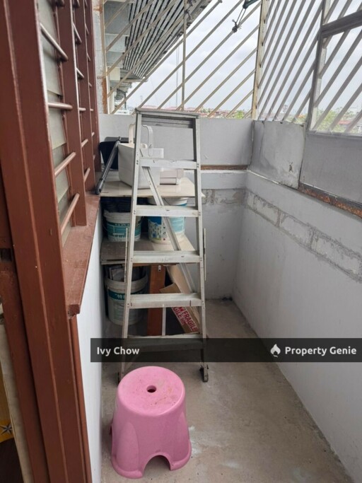 Perling Flat for Sale