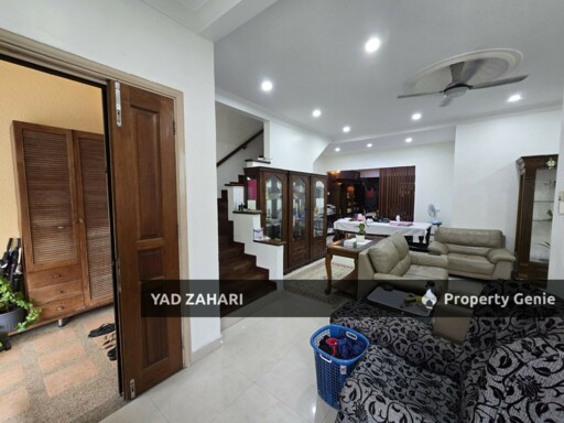 Bukit Jelutong, Shah Alam | 2-Storey Superlink Terrace 5+1 Rooms | RM970K - Fully Reno & Extended and Prime Location