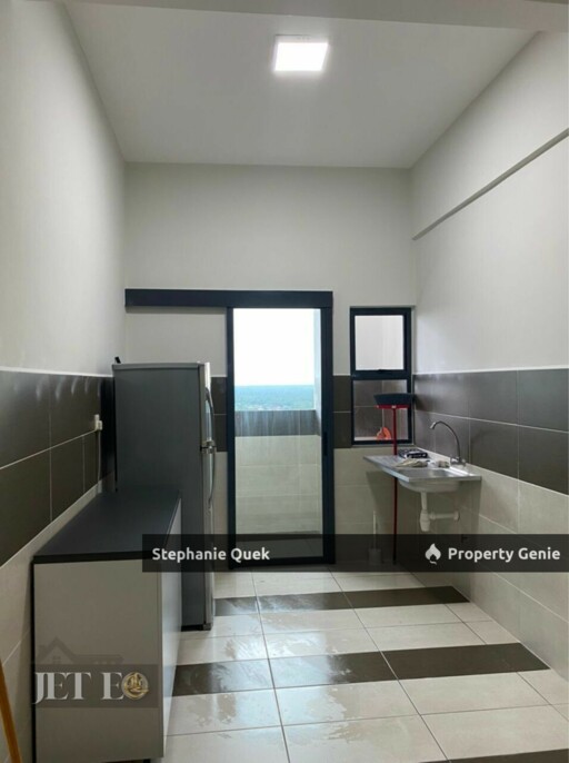 Maple Residence Klang 1200sf 3B2B With Wifi Condo For Rent