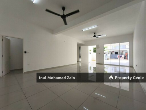 [Spacious] Double Storey Intermediate Ara Sendayan Bandar Sri Sendayan