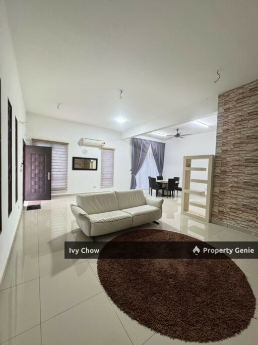 Taman Seri Austin Cluster house for rent