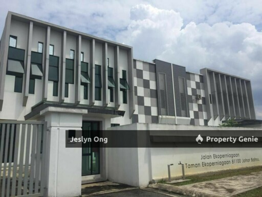 1.5 storey Semi D @ Eco Business Park 1, Kempas, Dato Onn, Johor Bahru for Rent