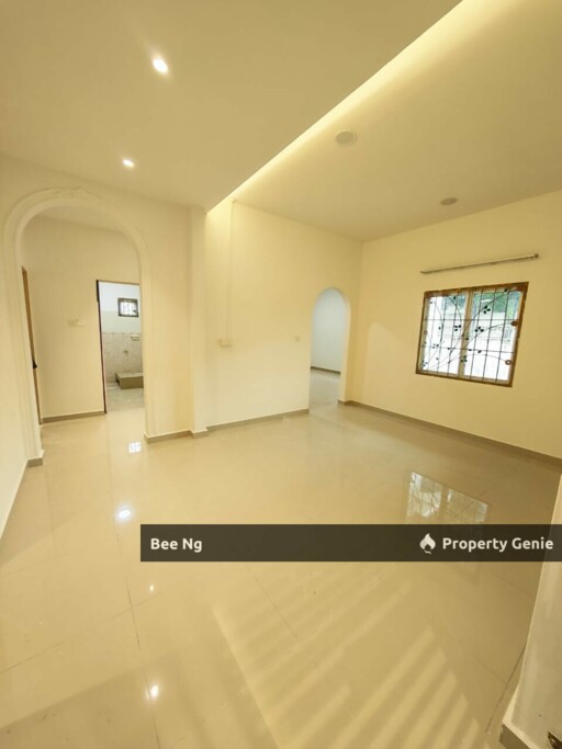 Mutiara Rini / Big Corner 50x70 Single Storey Terrace House / Good Condition