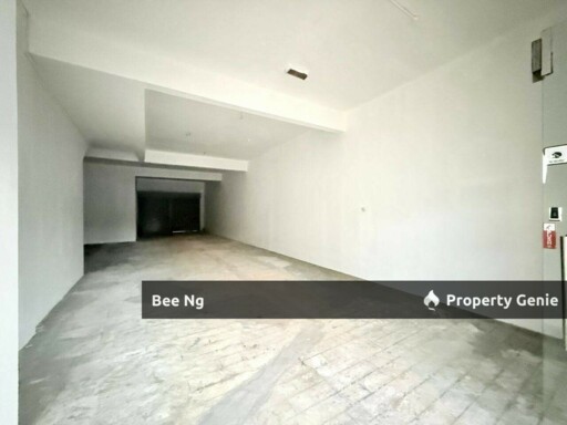 Mutiara Mas  / Ground Floor Shop