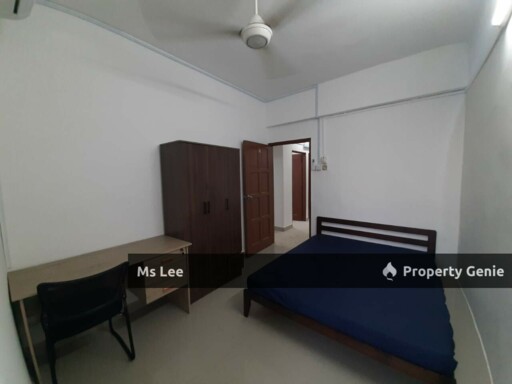 Male Room 4 RM750 @ 1st Floor Shop Apt-Sek 7-Shah Alam-near UITM-Ready Now