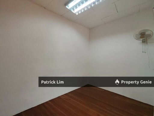Jonker Street Nearby Double Storey Shoplot For Rent
