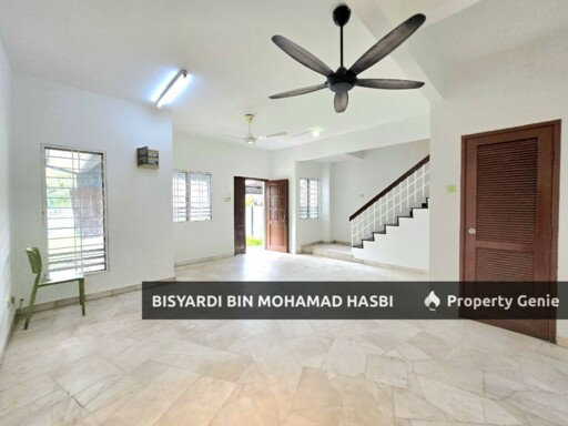 2 STOREY TAMAN PINGGIRAN  USJ 1 SUBANG JAYA