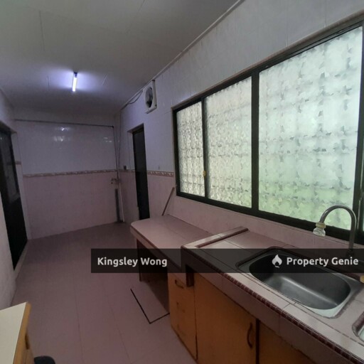 Taman Pengkalan Barat 2.5 Storey Terrace House Partial Furnished For Rent