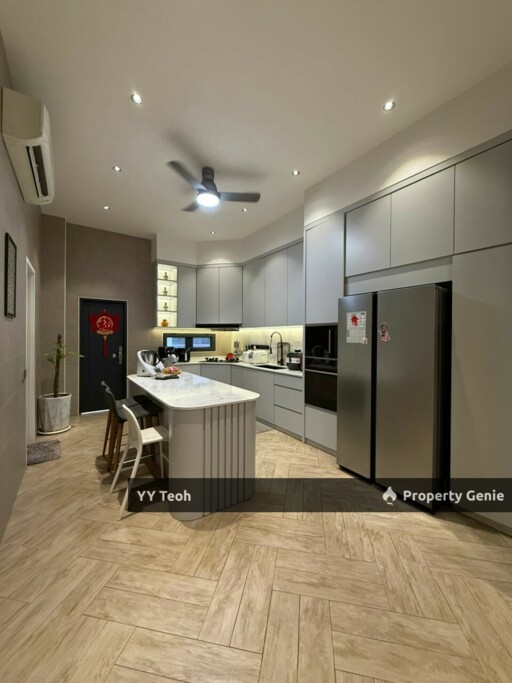 8 Residence 2.5 Storey Superlink