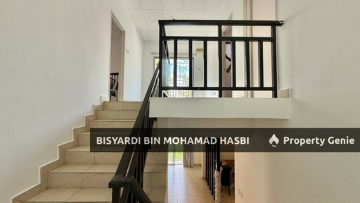 Facing Open Corner Lot Renovated Double Storey Taman Putra Prima, Puchong.