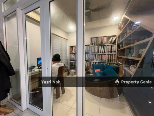 Cornerlot 2 Storey Jalan Mahkota Putra Heights - Renovated