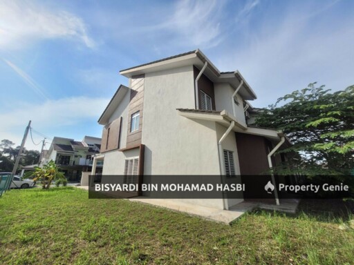 END LOT EXTRA LAND 2 STOREY TAMAN INDAH KLIA, SEPANG .