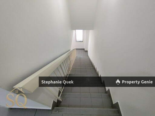 Partial Renovated With Fully Tiles & New Painting @ Taman Puchong Utama One 2 Storey House for Sale