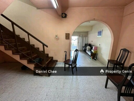 Simee Taman Wah Keong Double Storey House Partially Furnished For Rent