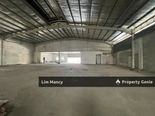Kawasan Perindustrian Taman Johor Adjoining Semi Detached Light Industrian For Sale/For Rent