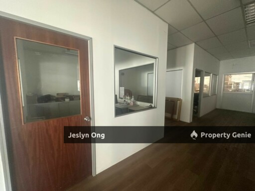 1.5 Storey Detached Factory at Tebrau 4 for Rent
