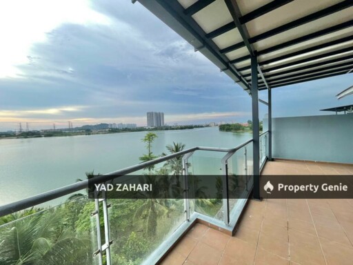 Taman Tasik Prima, Puchong | Townhouse 5 Bedrooms | RM890K - Fully Furnished, Roof Deck Facing Lake View & Spacious Built Up