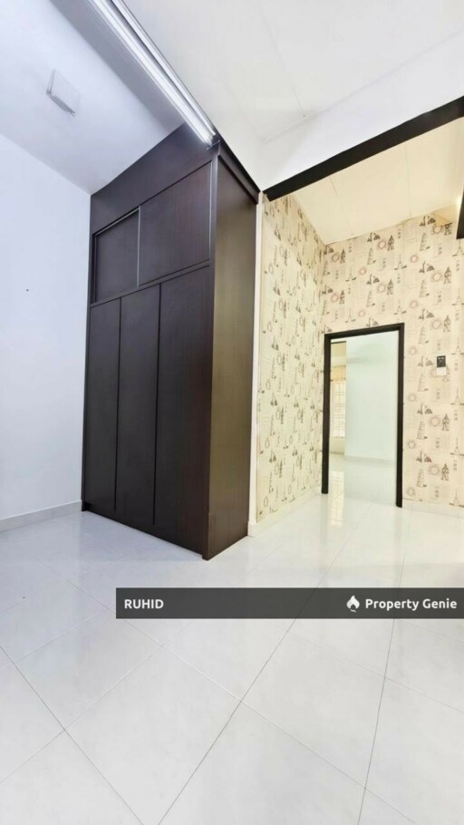 Freehold Seri Austin Single Storey Terrace House 3R2B