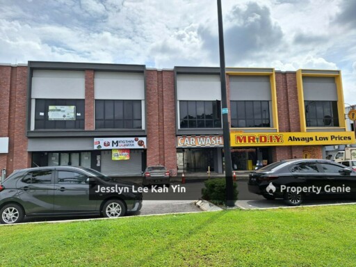 Setia Mayuri Semenyih Shop [Face Main Road]