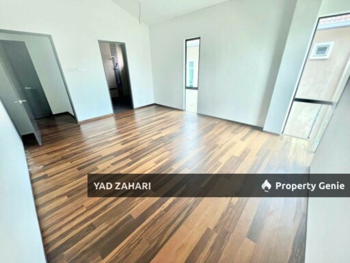 Taman Universiti, Bangi | Bungalow 7 Bedrooms | RM1.6M - Roof Solar Panel Ready, Nearby UKM and Strategic Location