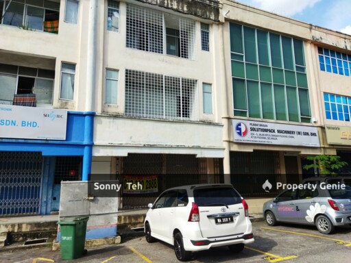 Bandar Puchong Utama near Police Station