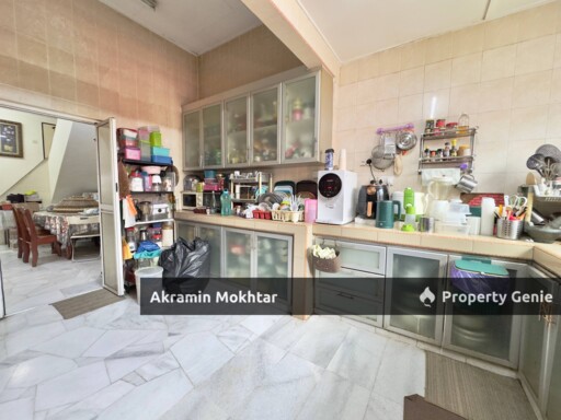 FREEHOLD & RENOVATED | 1.5-STOREY TERRACE END LOT TAMAN SRI MELATI, BATU CAVES