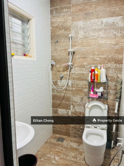 Fully Furnished 3 Storey Terrace House for Rent at Taman Pelangi Subang, Shah Alam