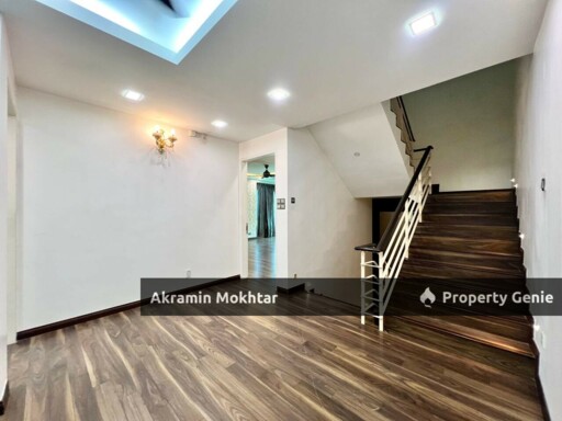 An Exclusive Three Storey Semi Detached House, Seksyen 13, Shah Alam For Sale