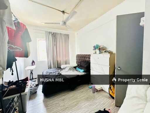 Apartment Corner Lot Renovated Desaminium Flora Seri Kembangan | 3 Bilik | Berhampiran MRT & UPM