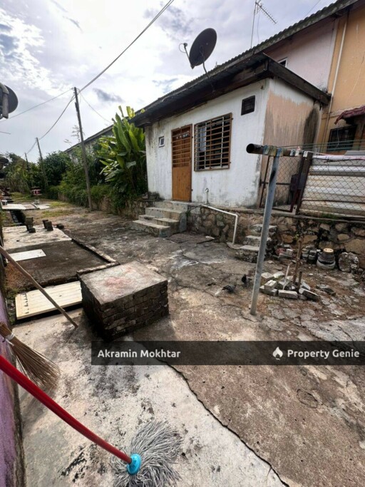 Freehold & Renovated | Double Storey Taman Dahlia, Seksyen BB11, Bukit Beruntung, Rawang